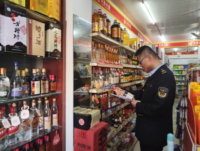 謝家集區市場局開展全區“特供酒”清源打鏈專項行動 嚴管酒類經營秩序